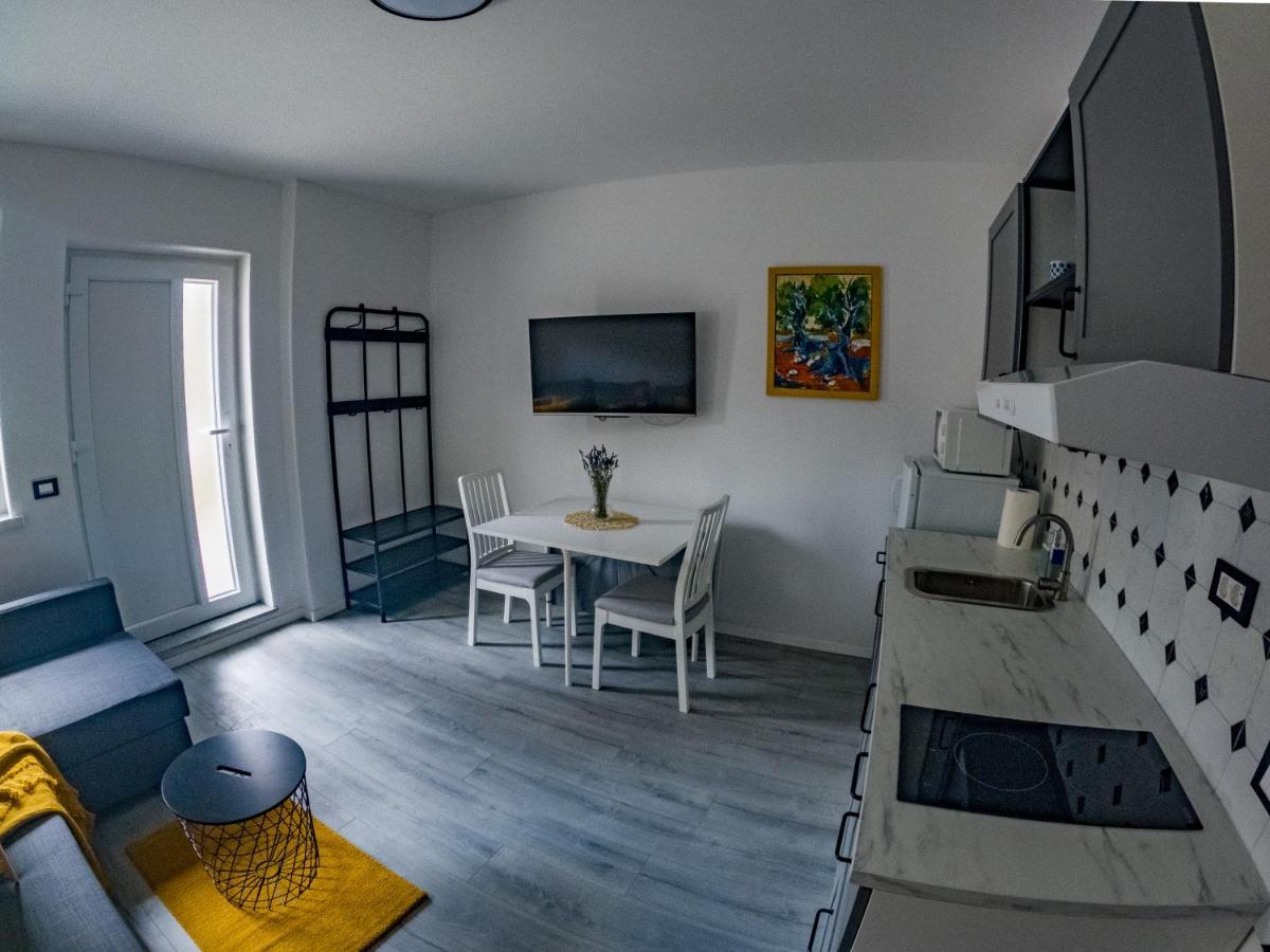 Deluxe Apartment And Studio "Nona Fa" Rijeka Bagian luar foto